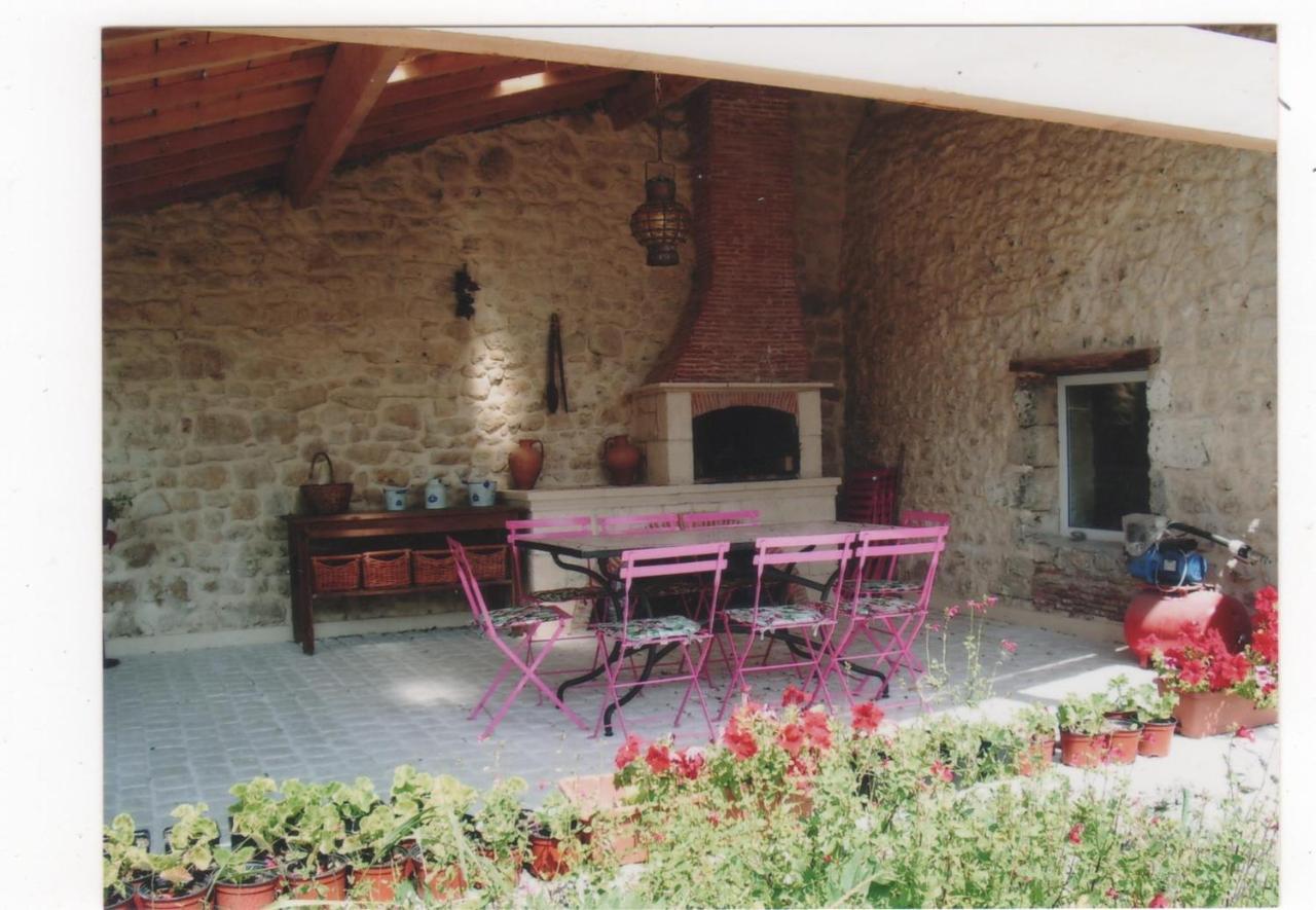 Clos Des Hirondelles Jau-Dignac-et-Loirac Exteriör bild